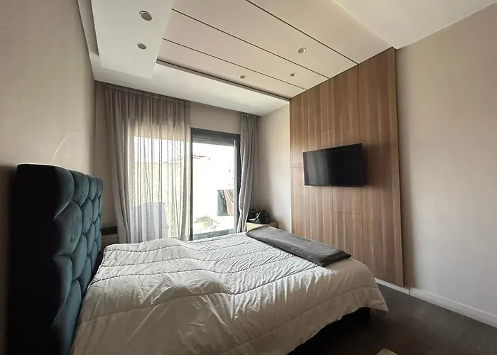 Modern City Centre Apartment